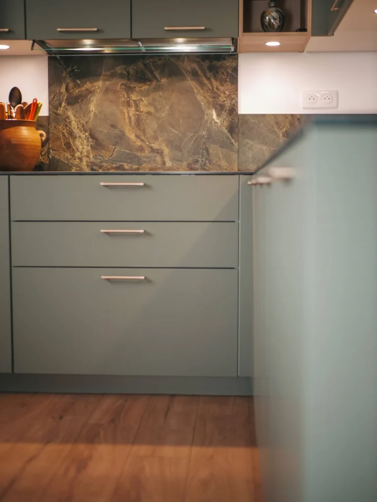 kuchen-dijon-realisation-cuisine-ceramique-vert-mineral-dijon-7